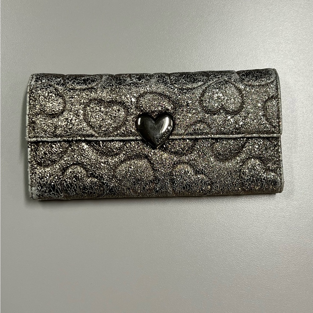 Lovcat Heart Wallet with Heart clasp Metallic color